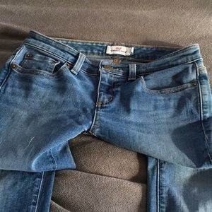 Vineyard vine jeans